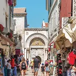 Amazing Apartment In Vranici With Wifi