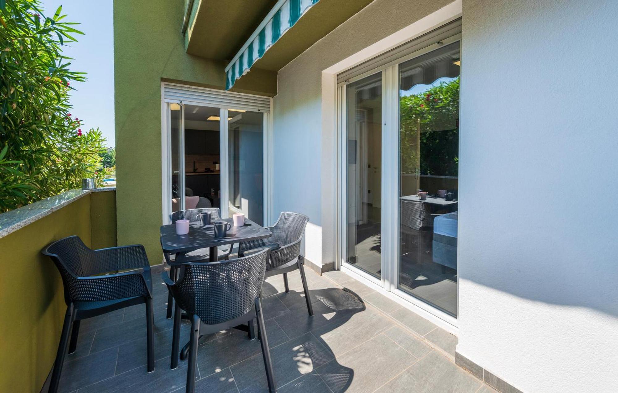 Amazing In Vranici With Wifi Apartment Poreč
