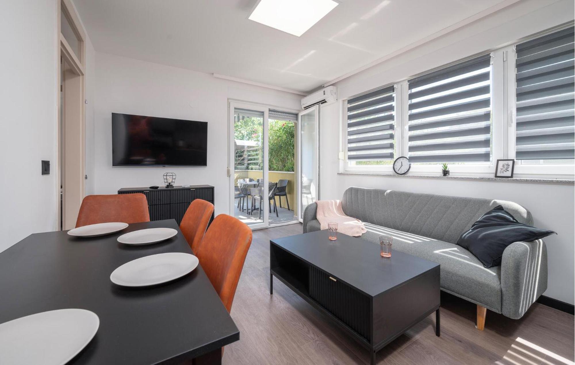 Amazing In Vranici With Wifi Apartment *