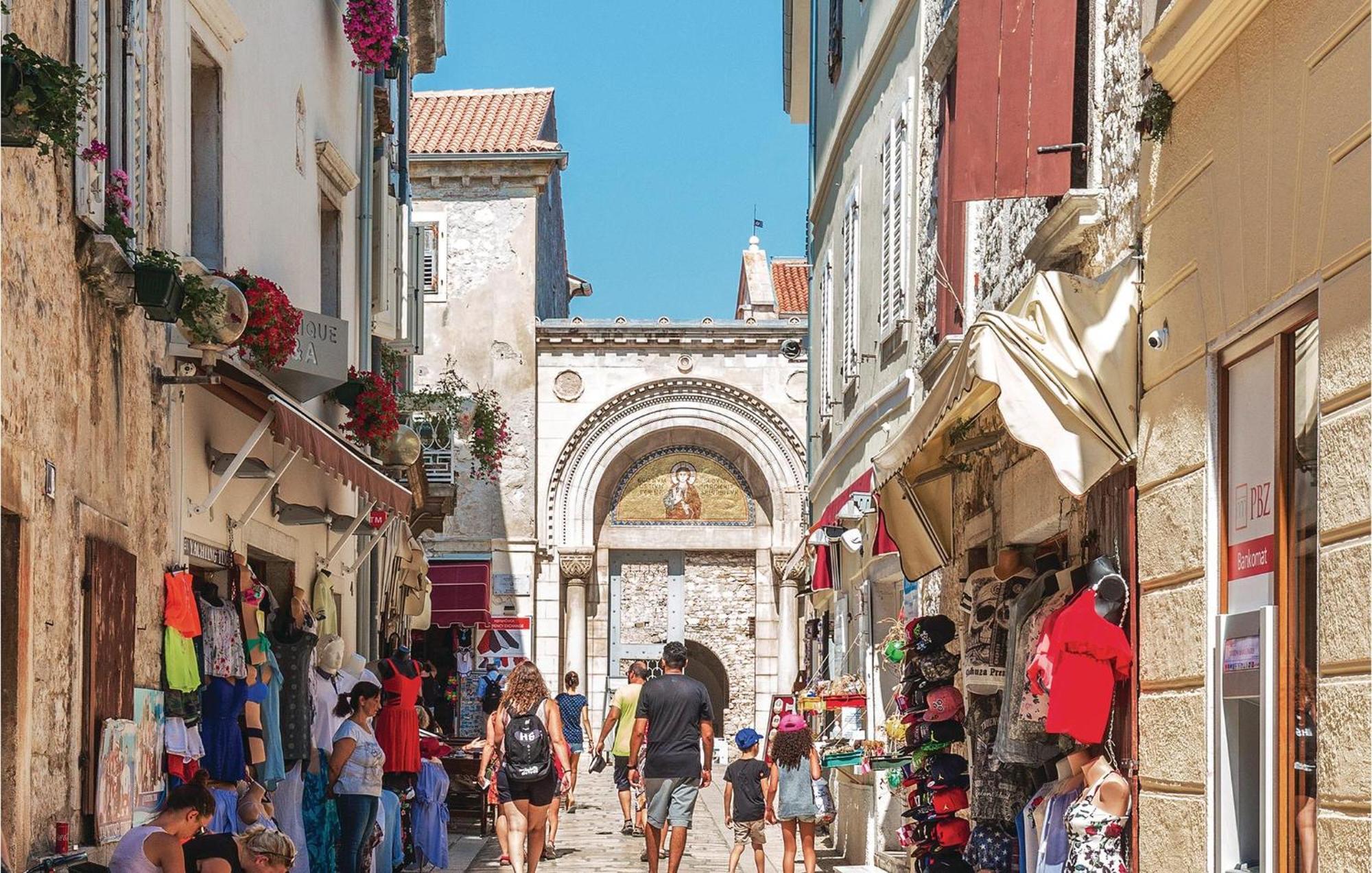 Amazing In Vranici With Wifi